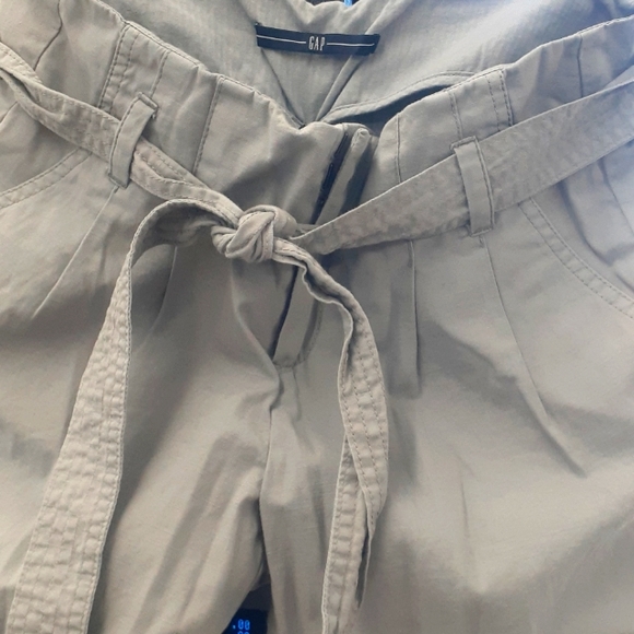 GAP Pants - GAP Wearlight Gray  Tie-Waist Wide-Leg Pants size 1 ?